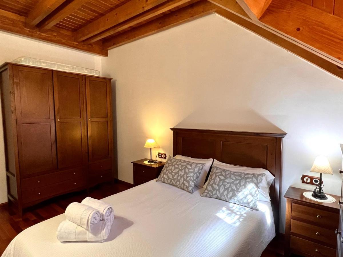 Apartament La Noguera - L'Amfitriona Rialp Kültér fotó