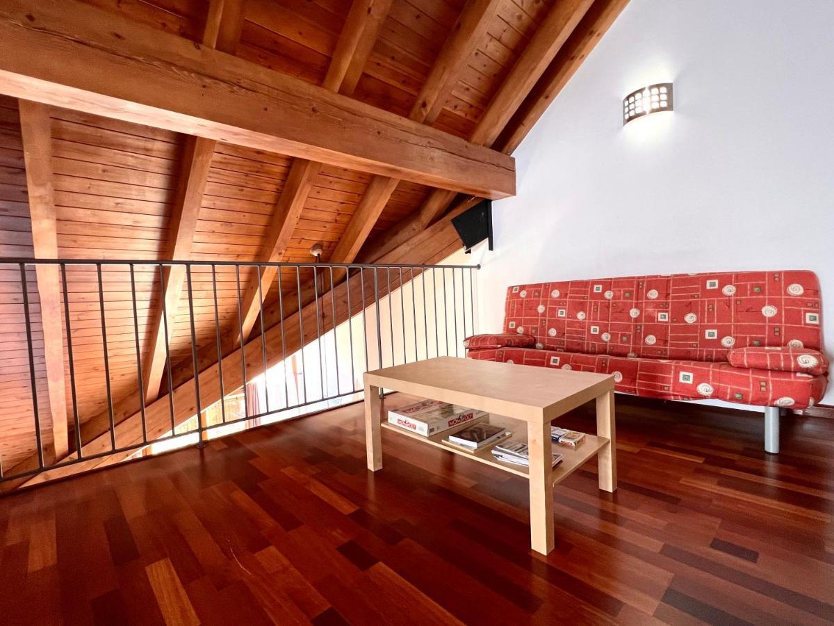 Apartament La Noguera - L'Amfitriona Rialp Kültér fotó